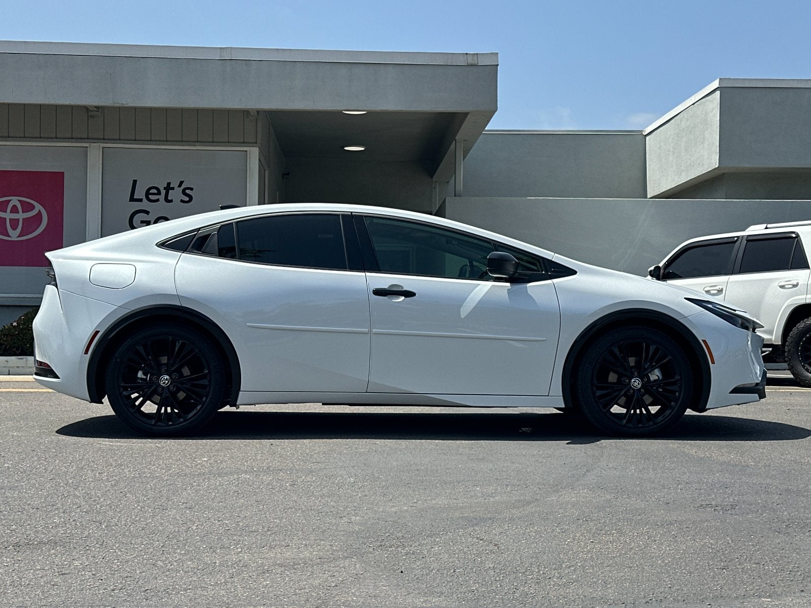 View vehicle photo 6