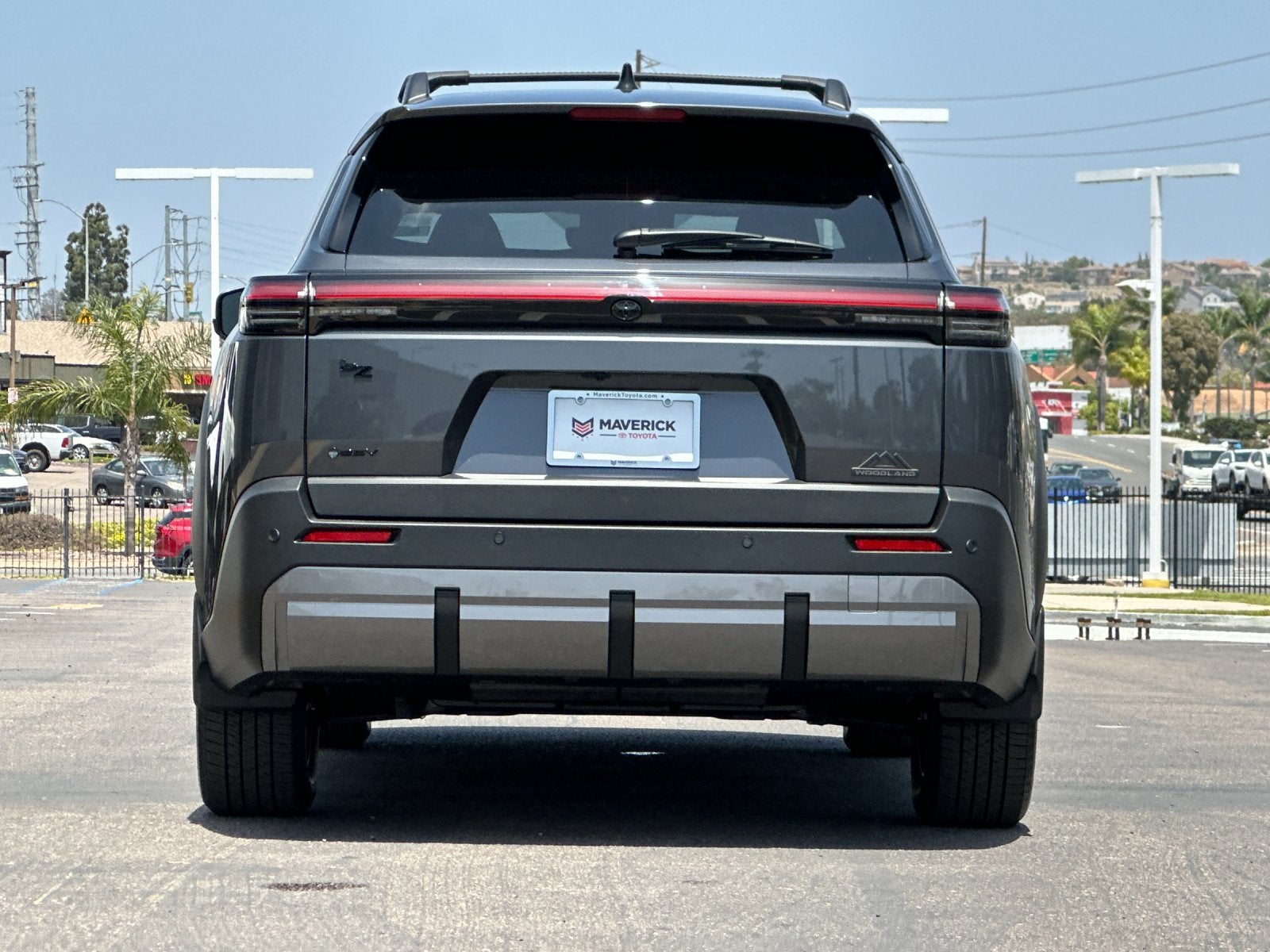 View vehicle photo 4