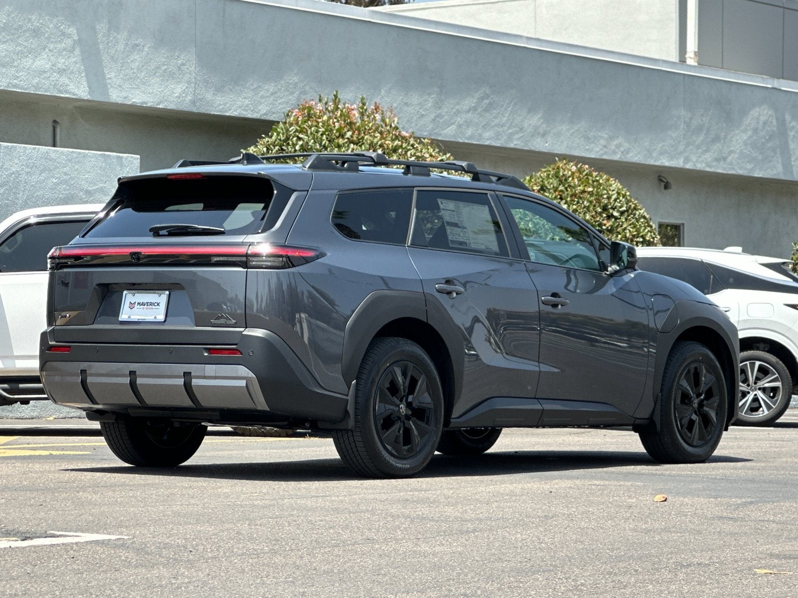View vehicle photo 5