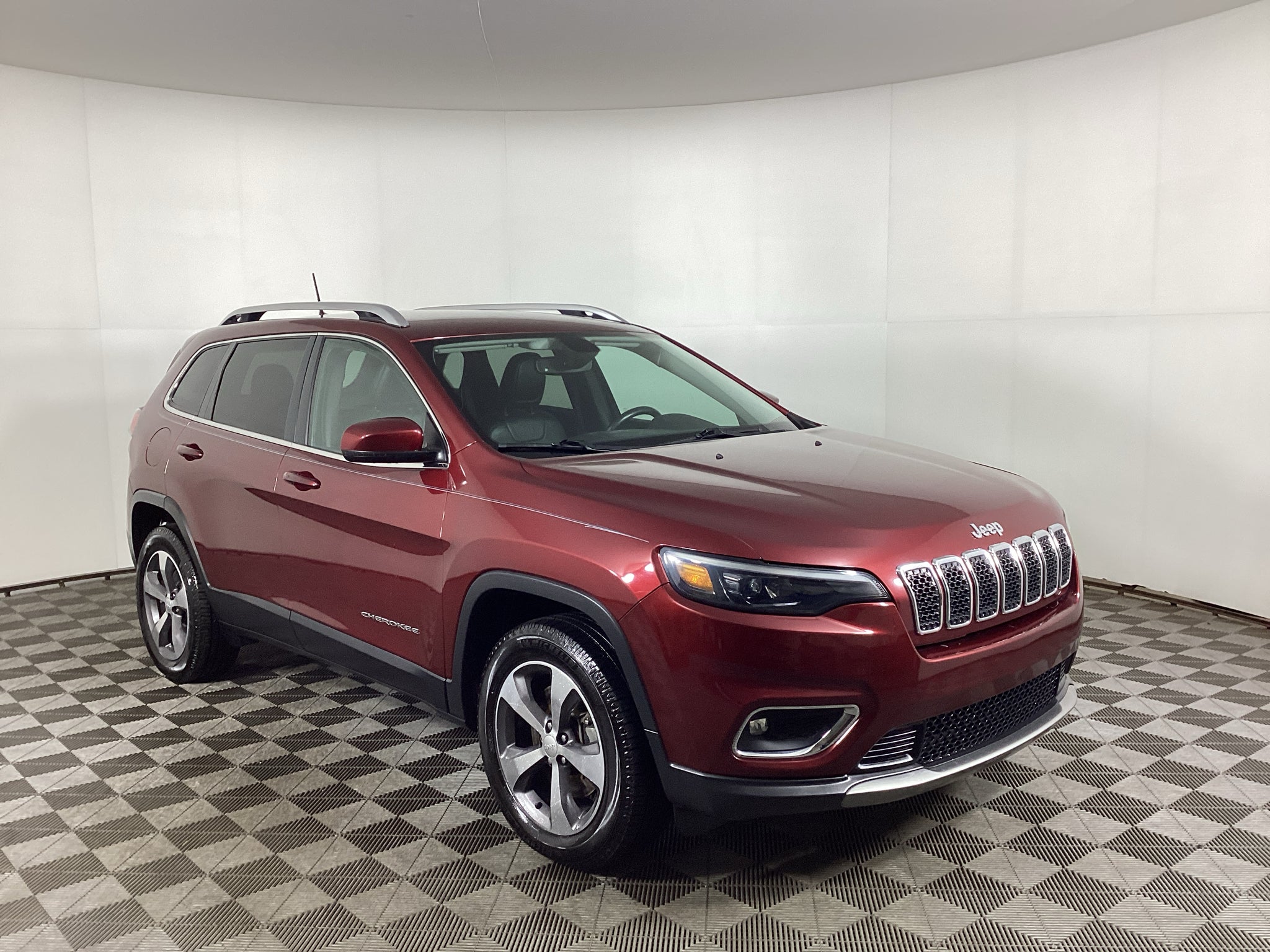 Velvet Red Pearlcoat 2020 Jeep Cherokee SUV / Crossover Four-Wheel Drive 9-Speed Automatic