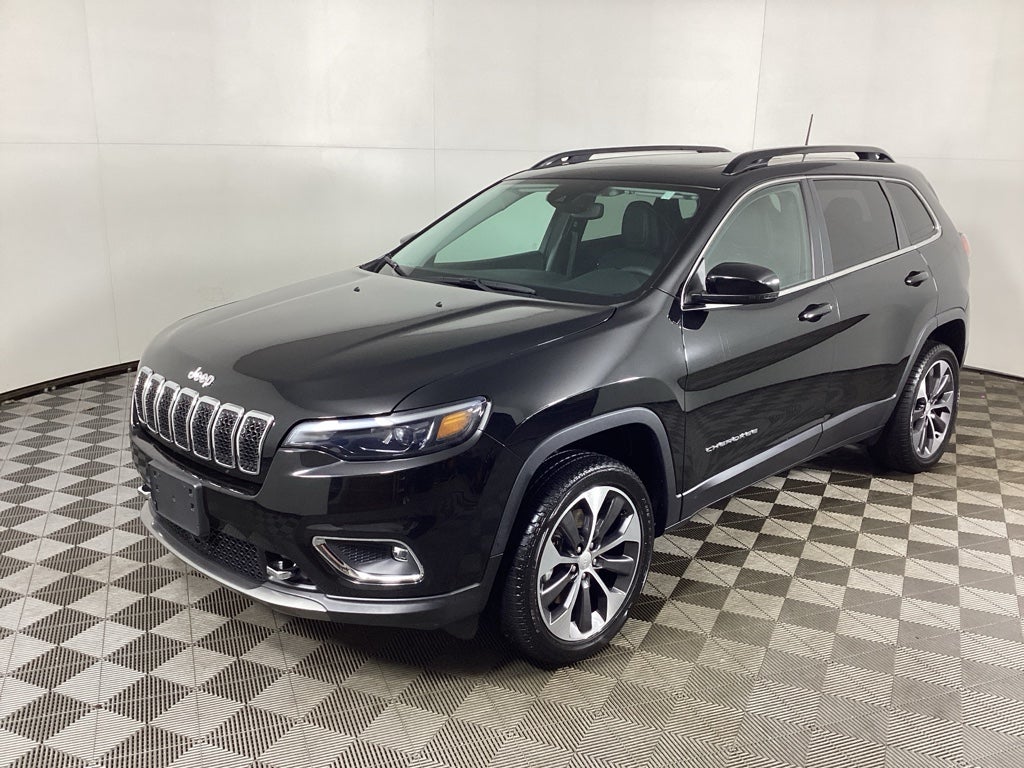 View vehicle photo 5