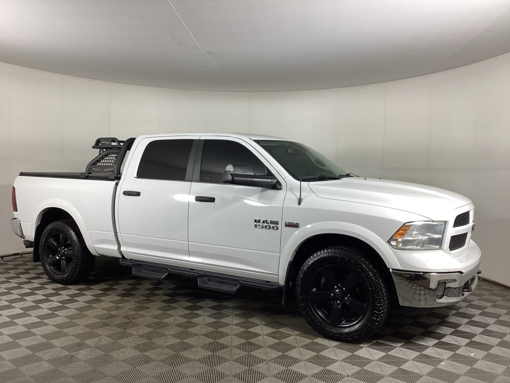 Bright White 2017 RAM 1500 Pickup Truck Four-Wheel Drive 8-Speed Automatic