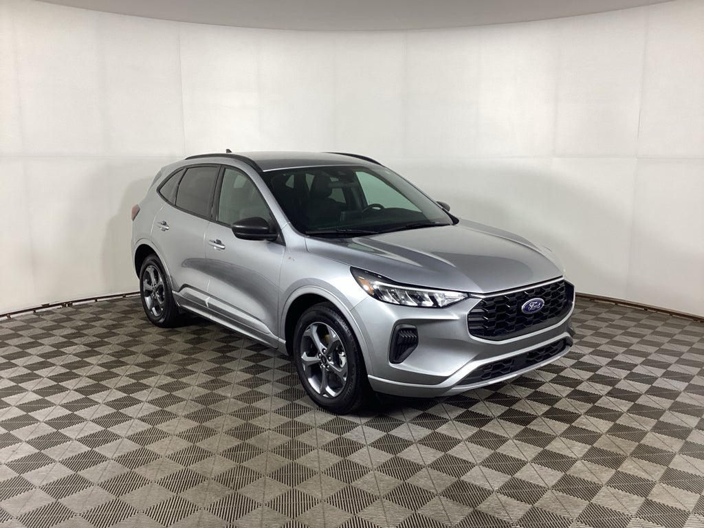 Iconic Silver Metallic 2023 Ford Escape SUV / Crossover All-Wheel Drive 8-Speed Automatic