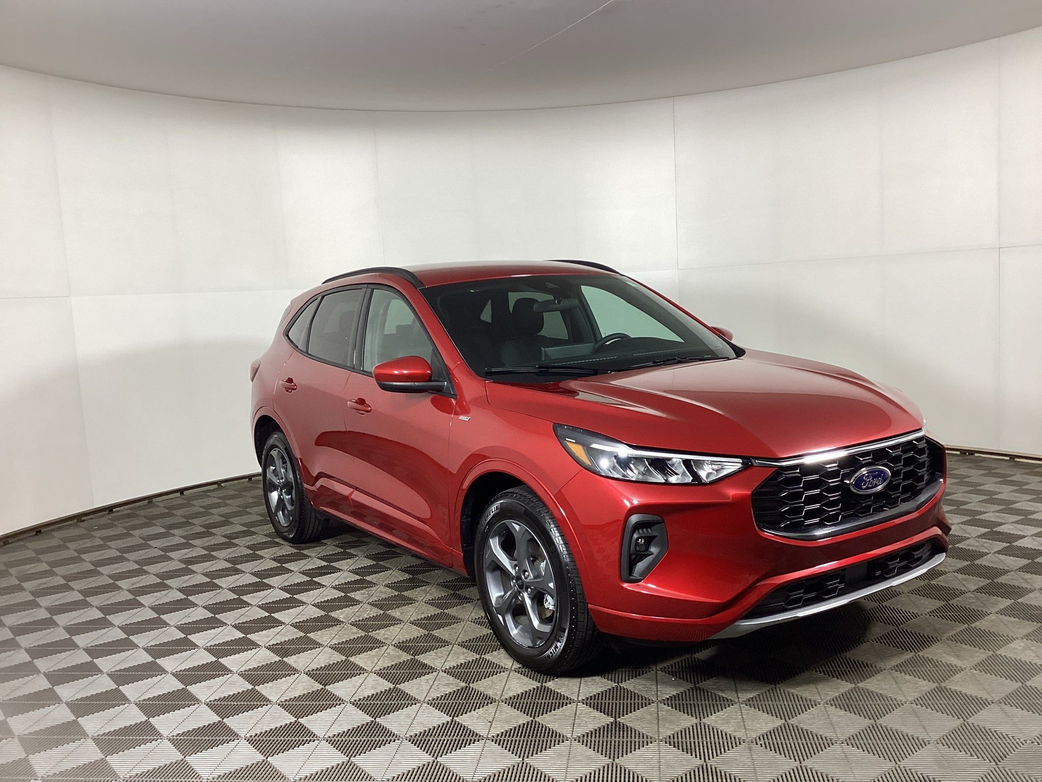 Rapid Red Metallic Tinted Clearcoat 2023 Ford Escape SUV / Crossover All-Wheel Drive 8-Speed Automatic