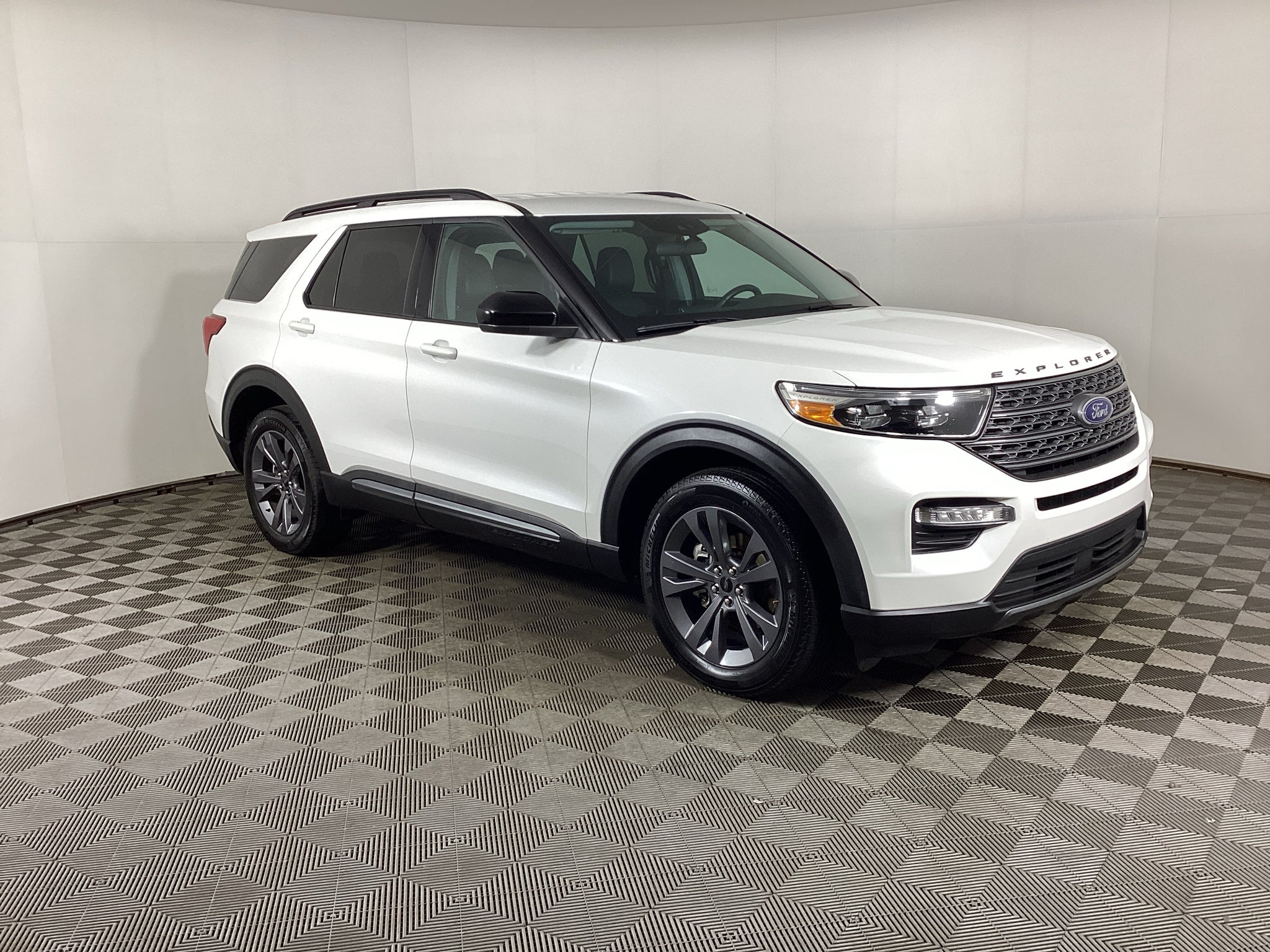 2024 Ford Explorer XLT AWD