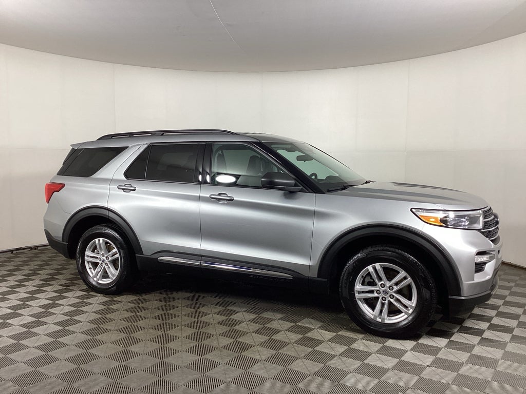 Iconic Silver Metallic 2023 Ford Explorer SUV / Crossover All-Wheel Drive Automatic