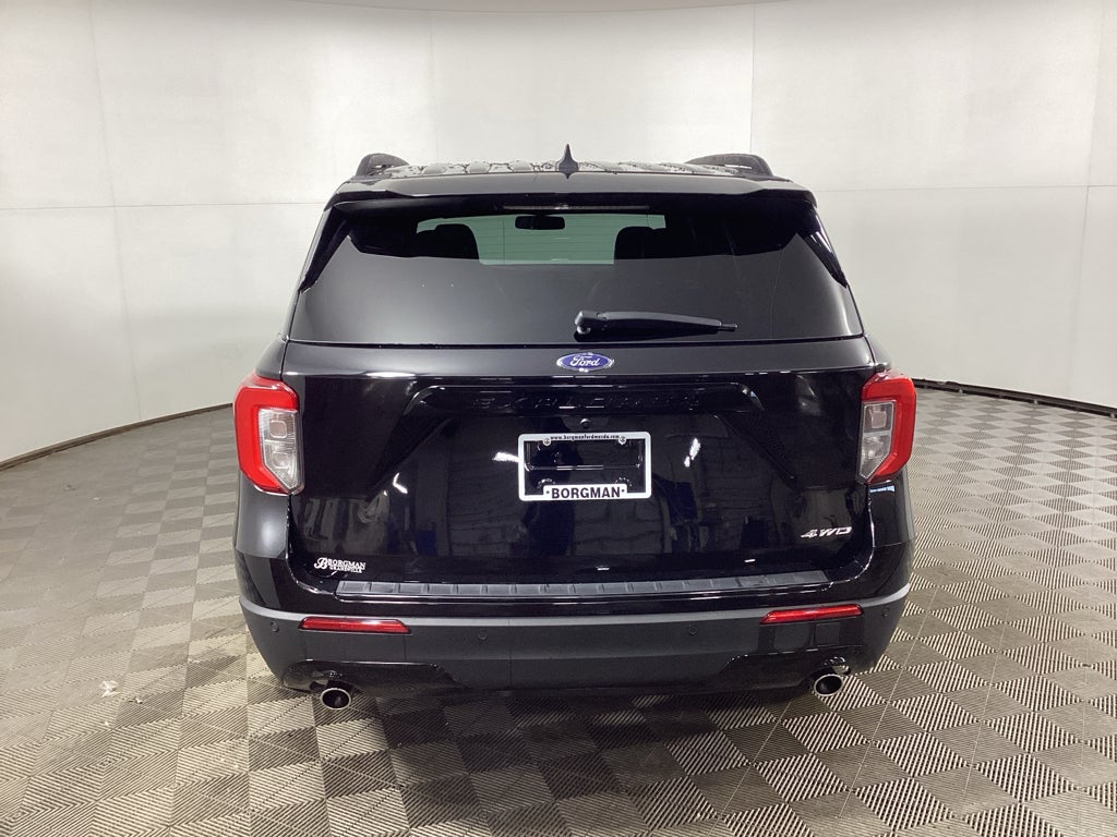 View vehicle photo 3