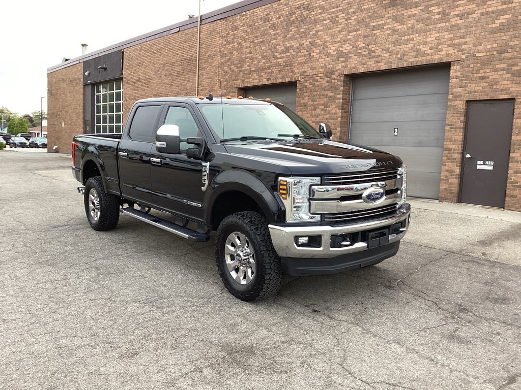  2019 Ford F-250 Super Duty Lariat Crew Cab 4WD   