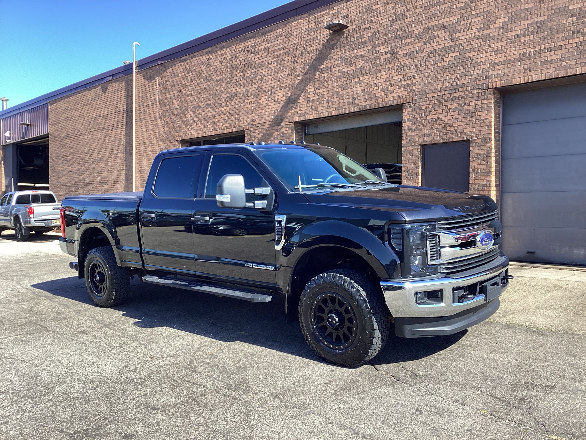 Agate Black Metallic 2019 Ford F-250 Super Duty Pickup Truck Four-Wheel Drive 6-Speed Automatic