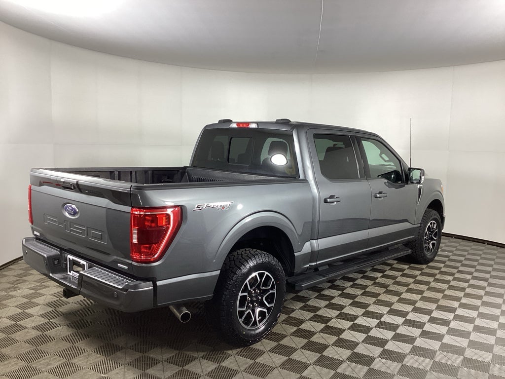 View vehicle photo 2
