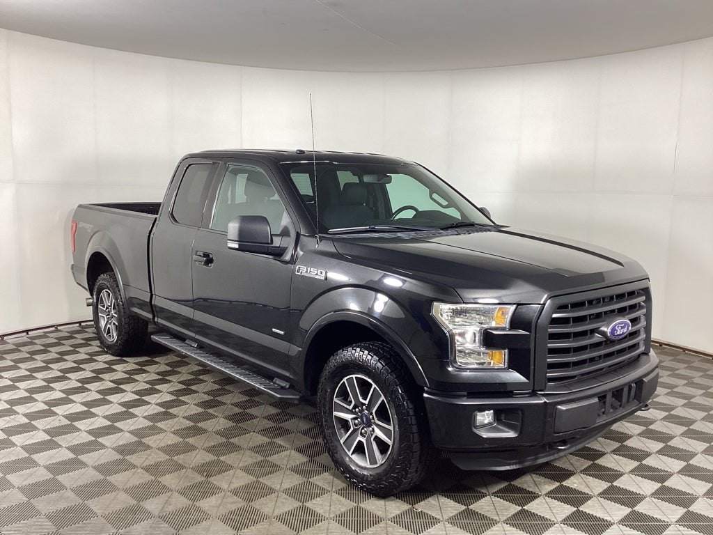 Tuxedo Black Metallic 2015 Ford F-150 Pickup Truck Four-Wheel Drive 6-Speed Automatic