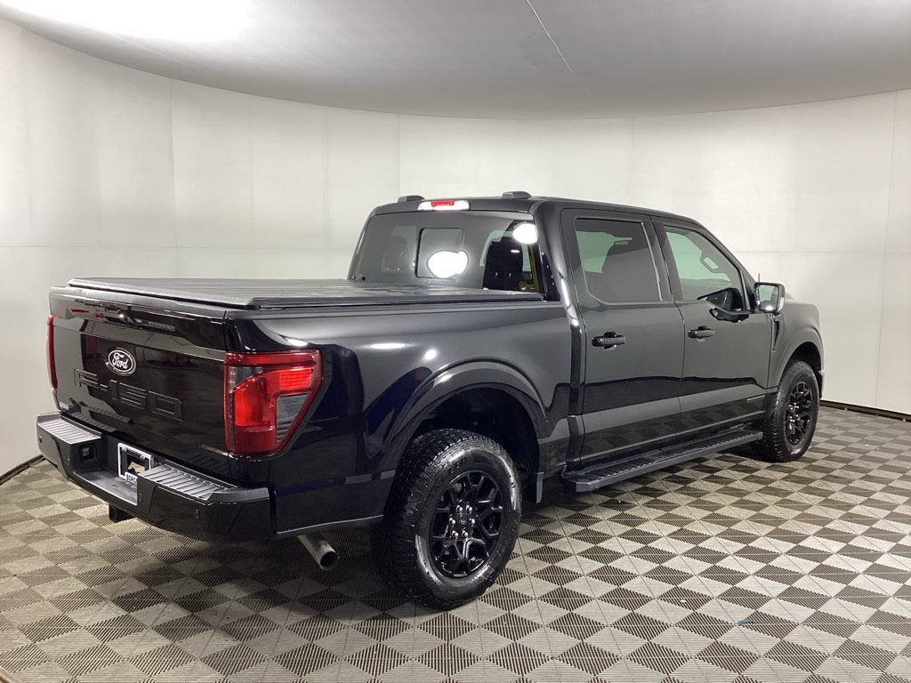 View vehicle photo 2
