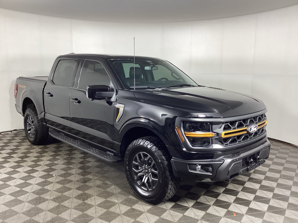 Agate Black Metallic 2025 Ford F-150 Pickup Truck Four-Wheel Drive Automatic