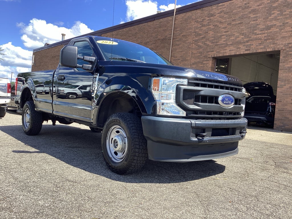 Agate Black Metallic 2021 Ford F-350 Super Duty Pickup Truck Four-Wheel Drive Automatic