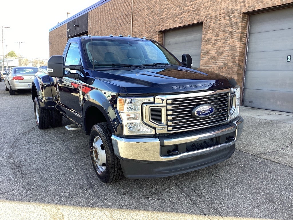 2022 Ford F-350 Super Duty XLT LB DRW 4WD