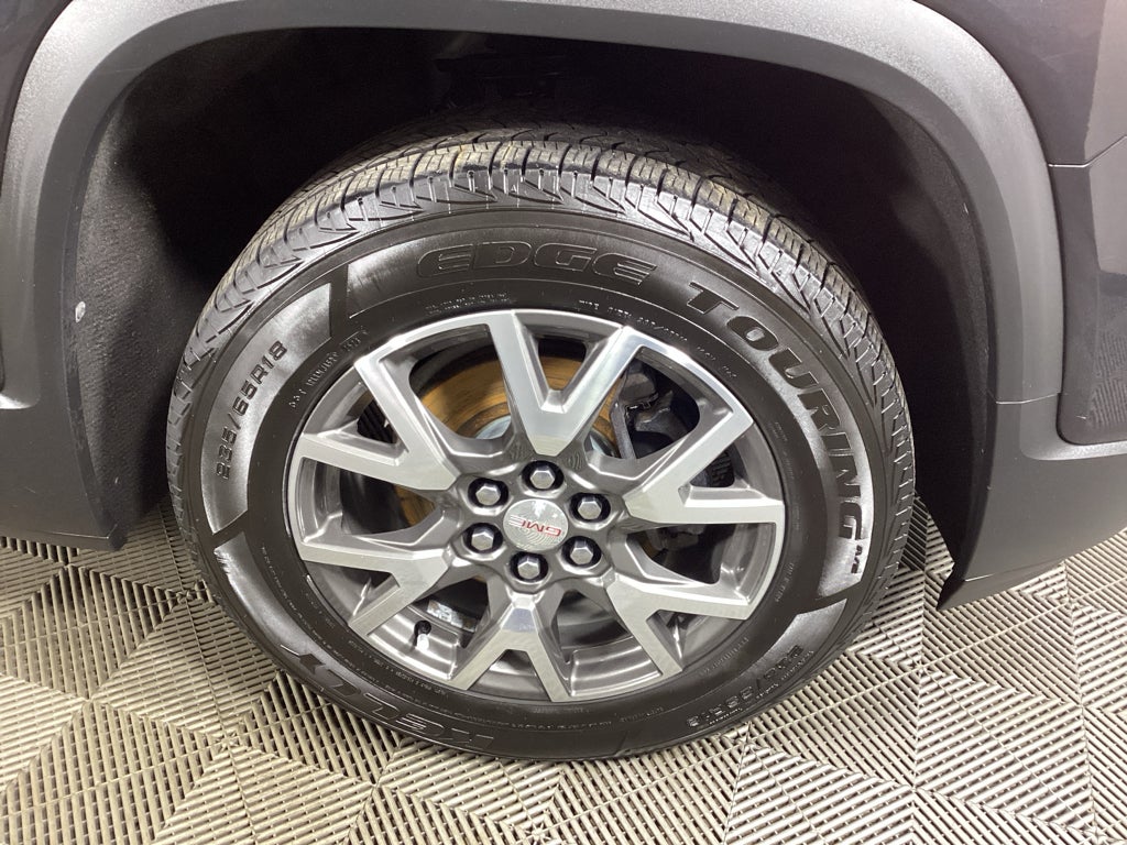 View vehicle photo 7