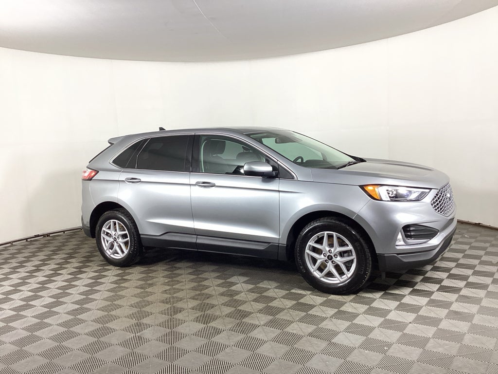 Iconic Silver Metallic 2023 Ford Edge SUV / Crossover All-Wheel Drive 8-Speed Automatic
