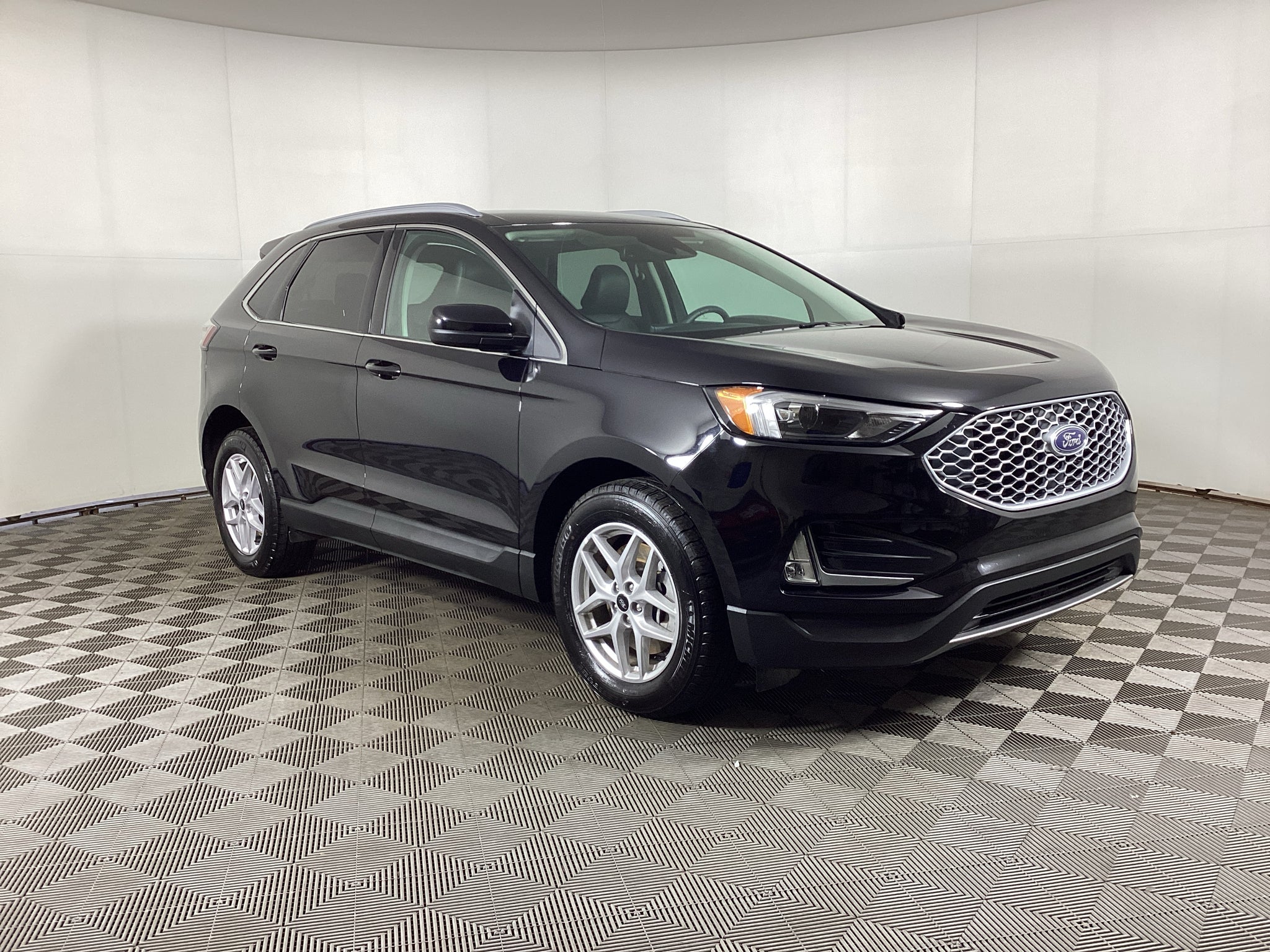Agate Black Metallic 2024 Ford Edge SUV / Crossover All-Wheel Drive 8-Speed Automatic