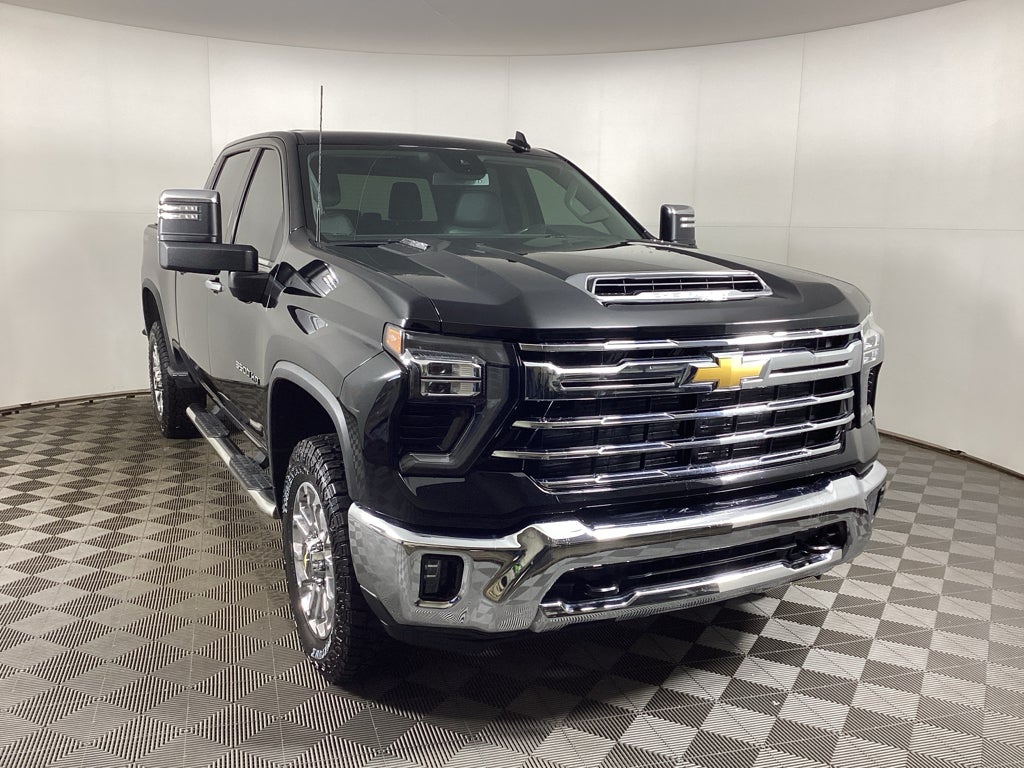 2024 Chevrolet Silverado 3500HD LTZ Crew Cab 4WD