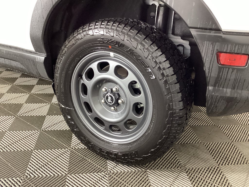 View vehicle photo 7