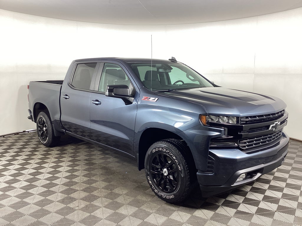 Shadow Gray Metallic 2020 Chevrolet Silverado 1500 Pickup Truck Four-Wheel Drive 8-Speed Automatic