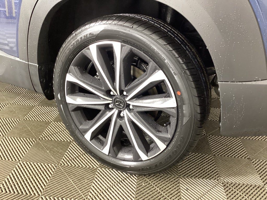 View vehicle photo 7