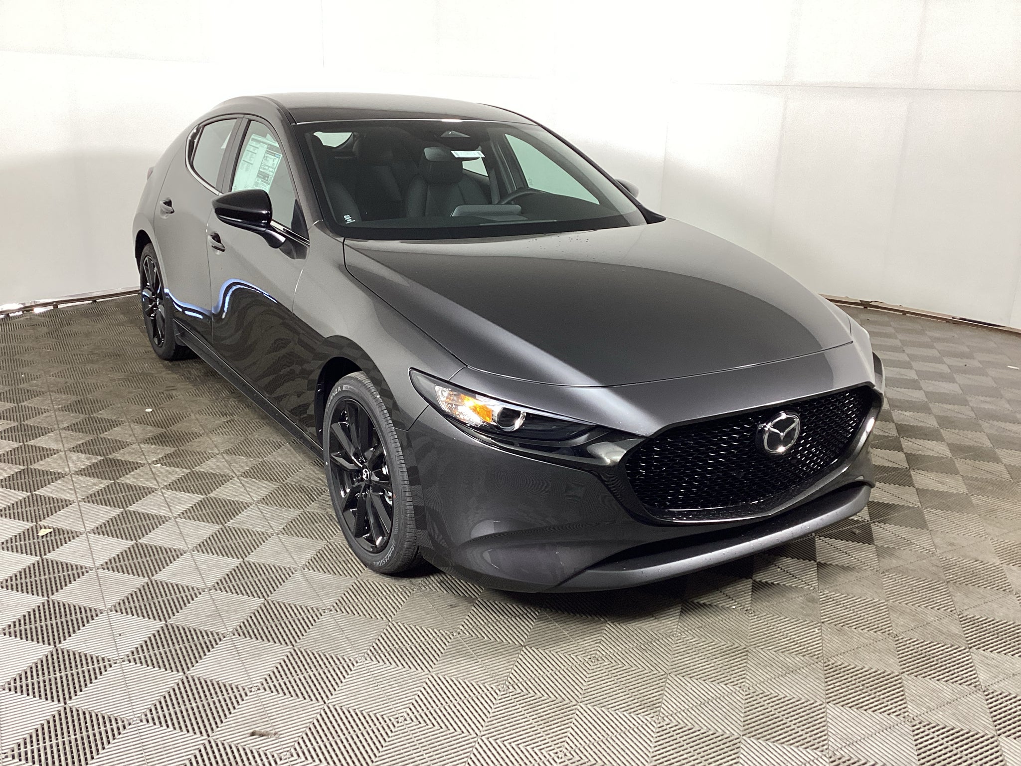 Machine Gray Metallic 2026 Mazda MAZDA3 Hatchback Front-Wheel Drive 6-Speed Automatic