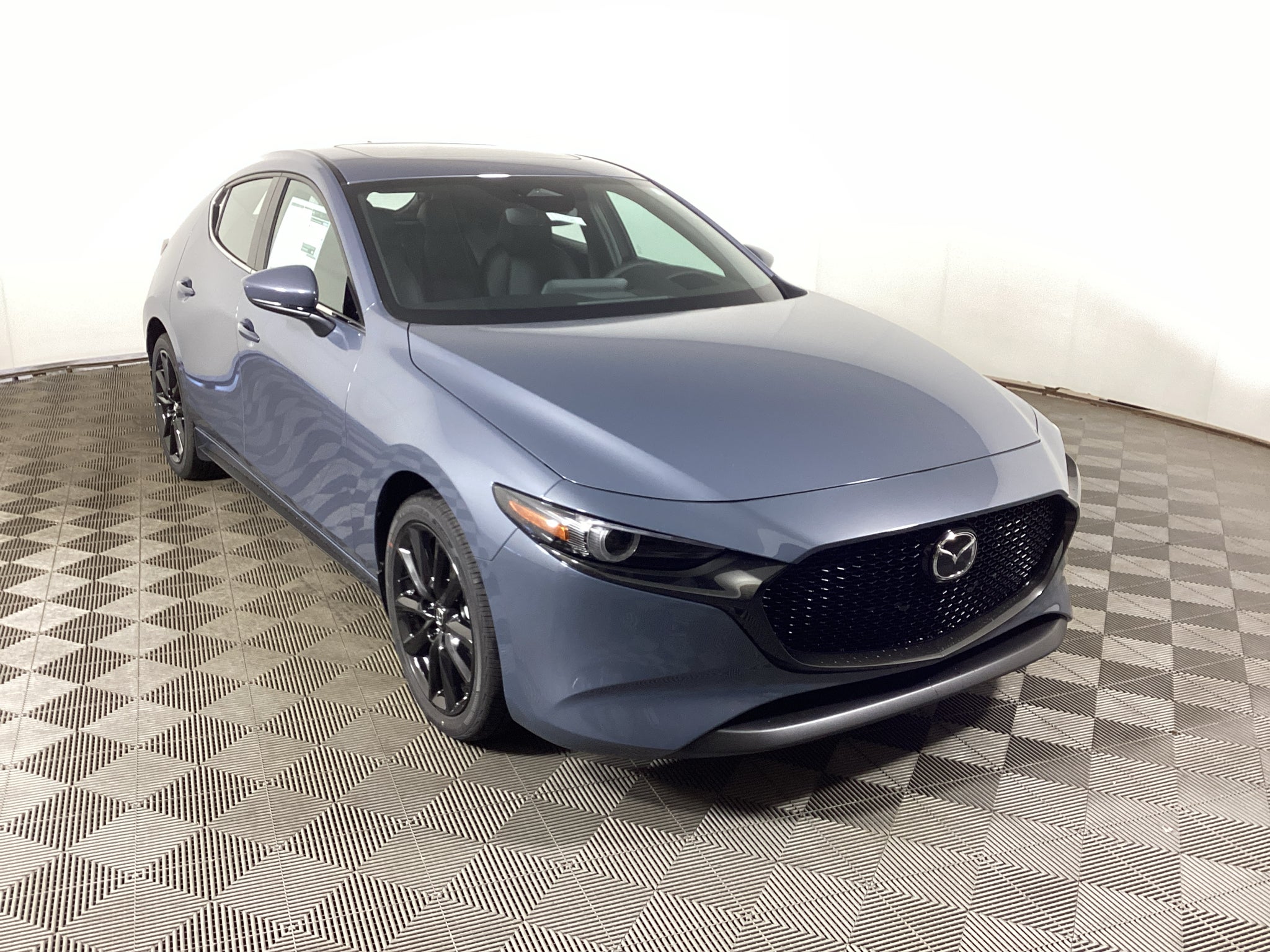 Polymetal Gray Metallic 2026 Mazda MAZDA3 Hatchback Front-Wheel Drive 6-Speed Manual