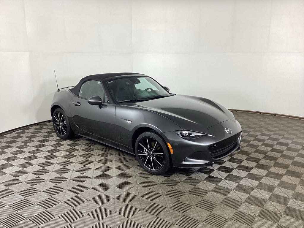 Machine Gray Metallic 2025 Mazda MX-5 Miata Convertible Rear-Wheel Drive 6-Speed Automatic