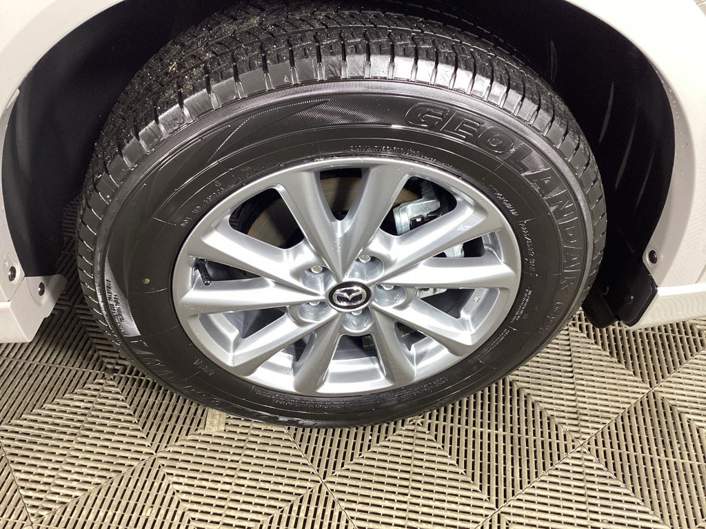 View vehicle photo 7