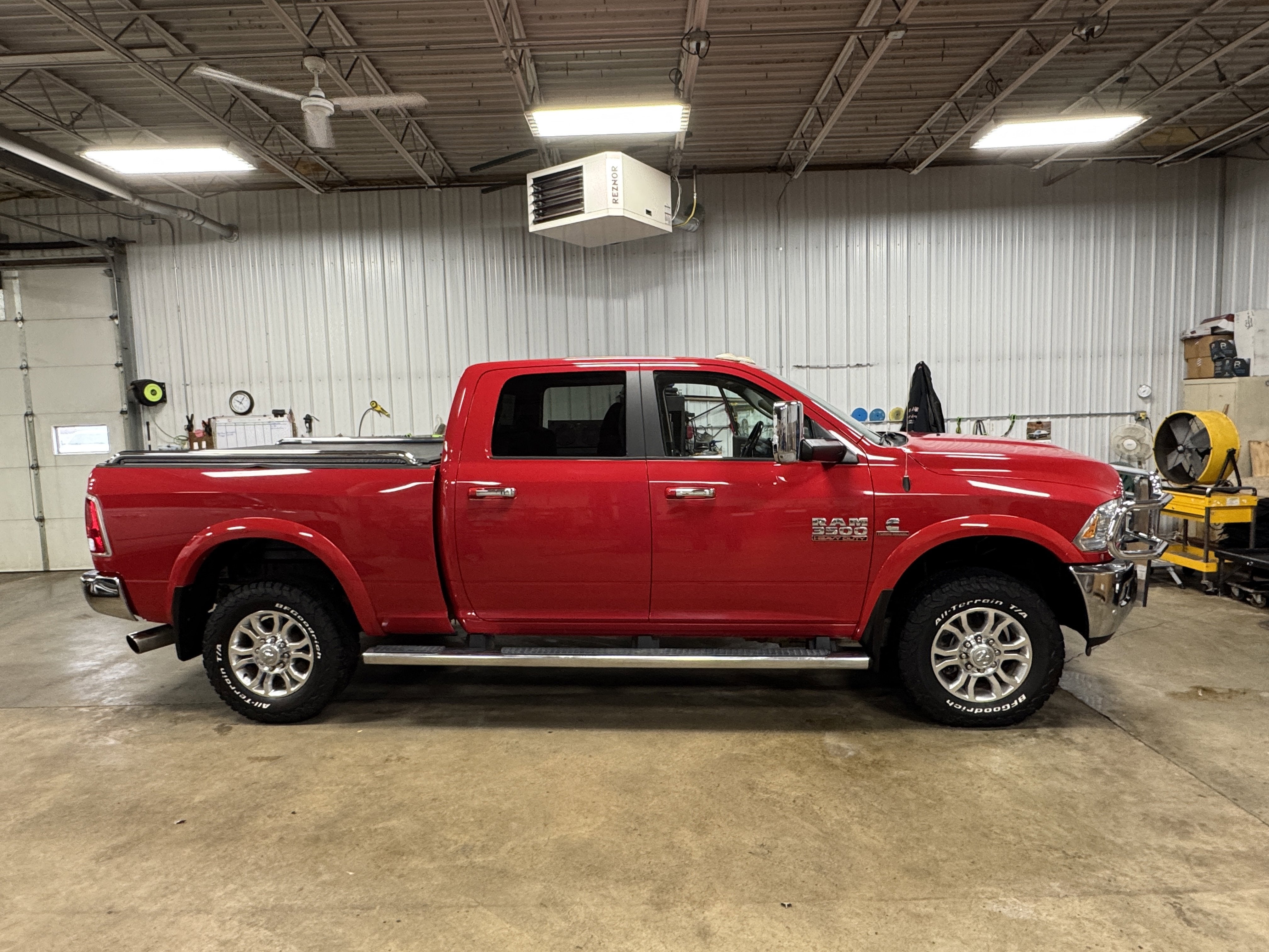 2016 RAM 3500 Laramie Crew Cab 4WD