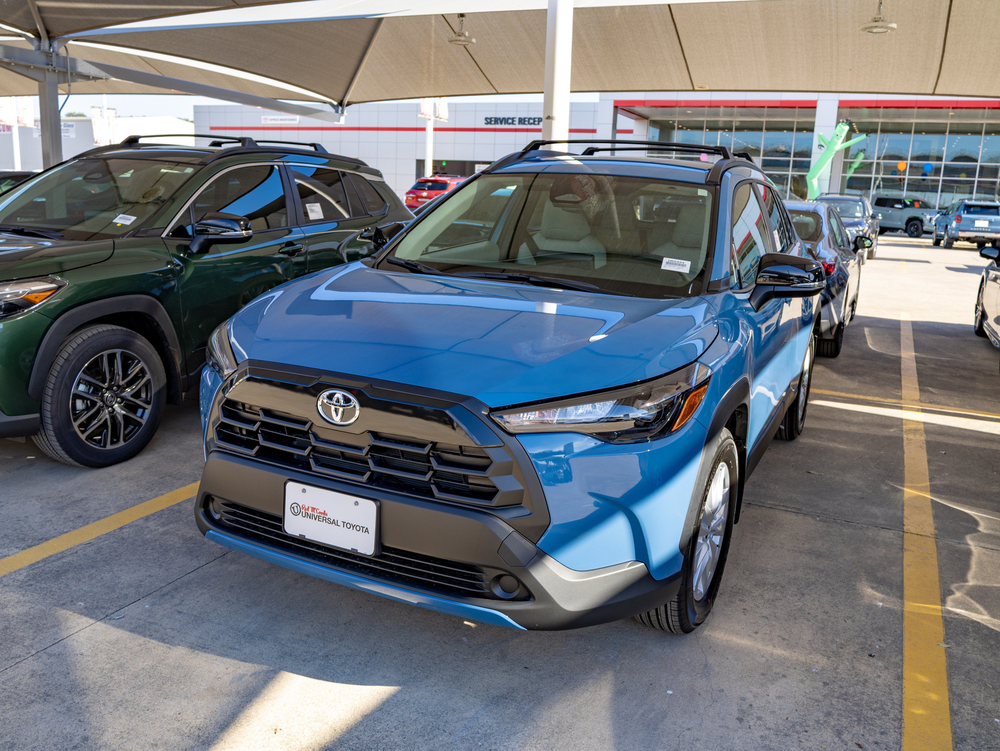 2026 Toyota Corolla Cross Azul (Cavalry Blue) SUV/Crossover Tracción delantera Transmisión variable continua