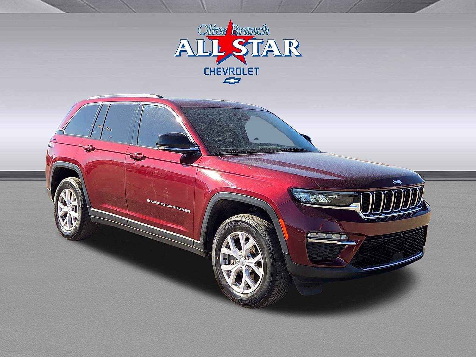 Velvet Red Pearlco 2022 Jeep Grand Cherokee SUV / Crossover 4X2 8-Speed Automatic