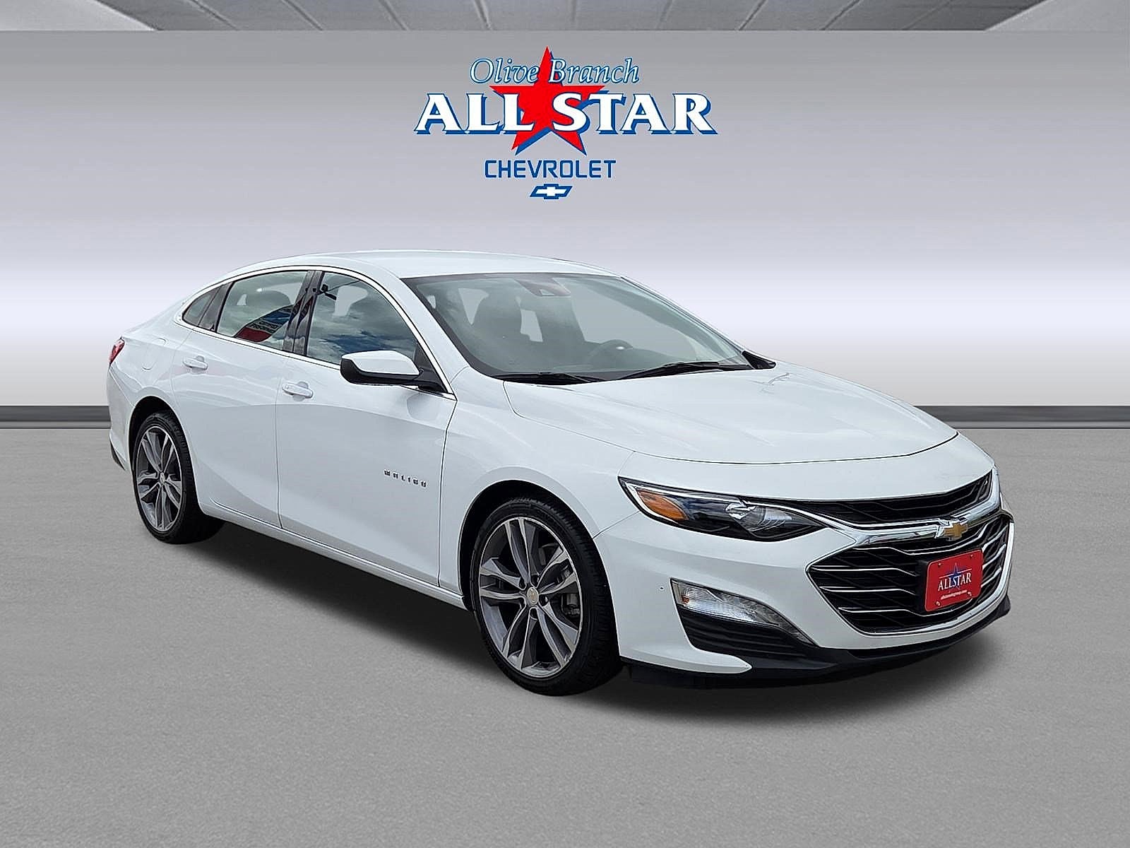 Summit White 2023 Chevrolet Malibu Sedan Front-Wheel Drive Automatic