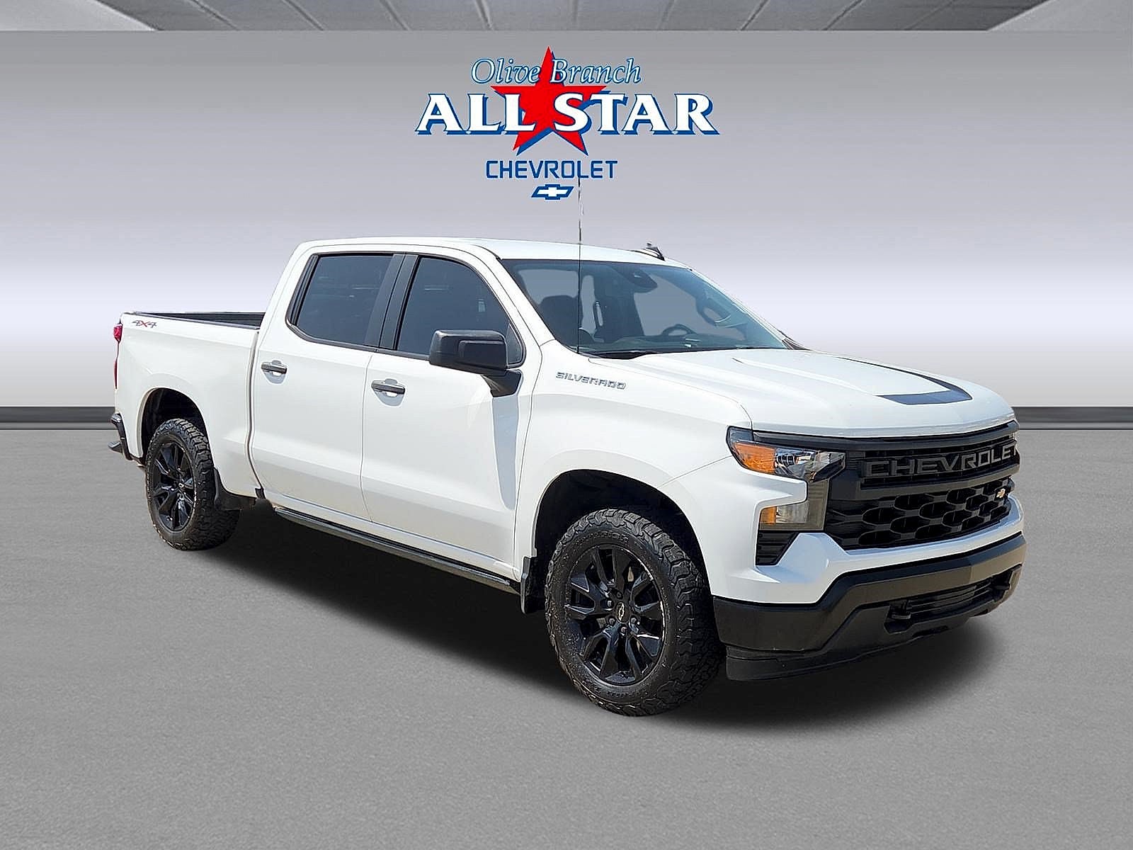 Summit White 2024 Chevrolet Silverado 1500 Pickup Truck Four-Wheel Drive Automatic