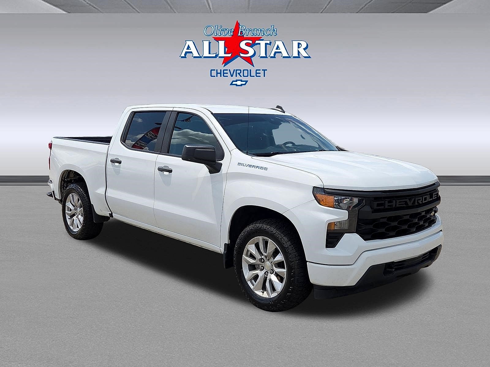 Summit White 2023 Chevrolet Silverado 1500 Pickup Truck 4X2 Automatic