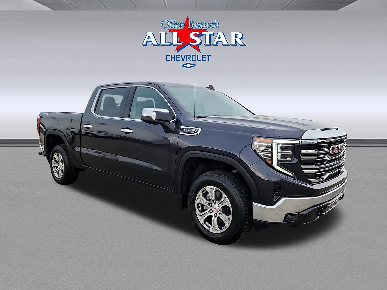  2025 GMC Sierra 1500 SLT Crew Cab 4WD   