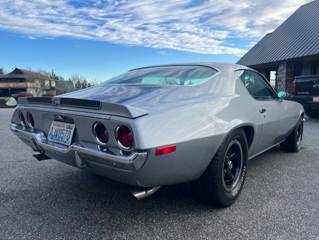 View vehicle photo 2