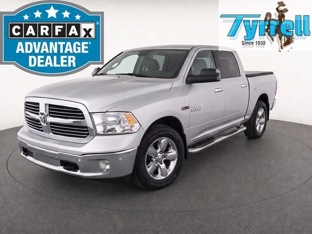 Bright Silver Clearcoat Metallic 2015 RAM 1500 Pickup Truck Four-Wheel Drive 8-Speed Automatic