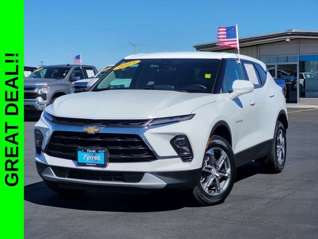 Summit White 2025 Chevrolet Blazer SUV / Crossover All-Wheel Drive Automatic
