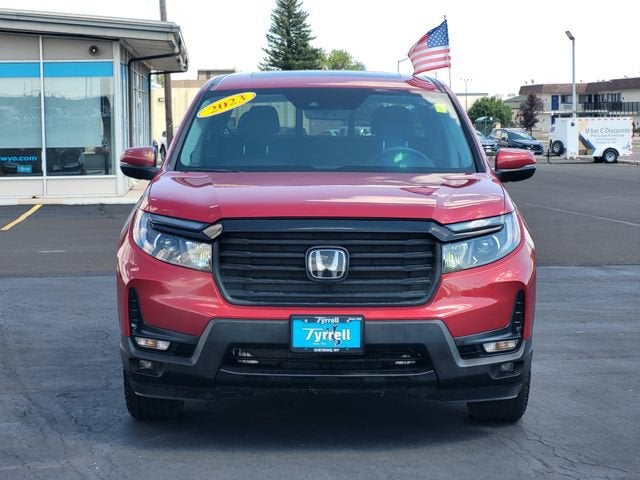 View vehicle photo 3