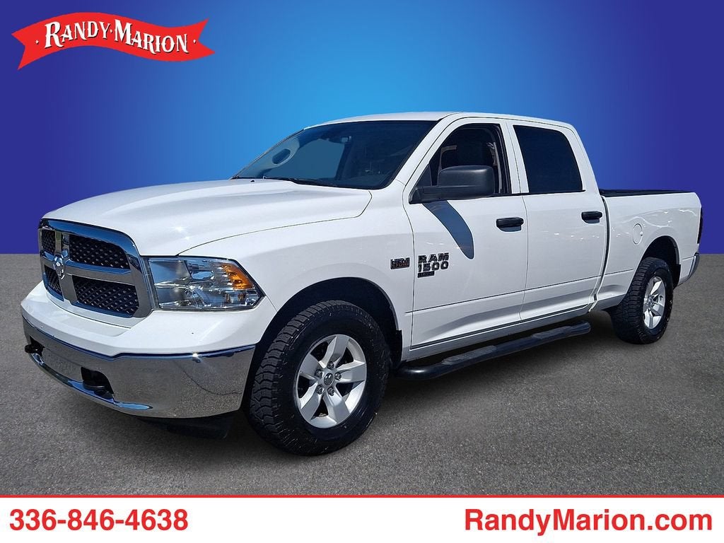  2022 RAM 1500 Classic SLT Crew Cab 4WD   