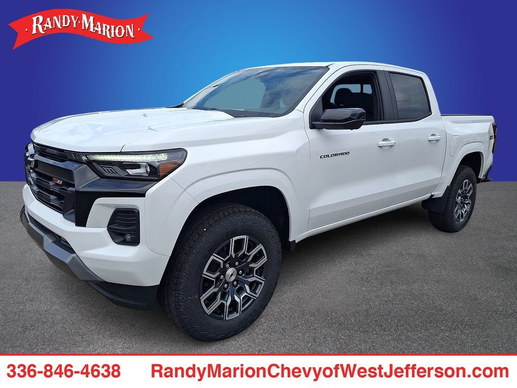 Summit White 2026 Chevrolet Colorado Pickup Truck Four-Wheel Drive Automatic
