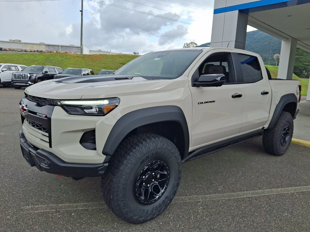White Sands 2026 Chevrolet Colorado Pickup Truck Four-Wheel Drive Automatic