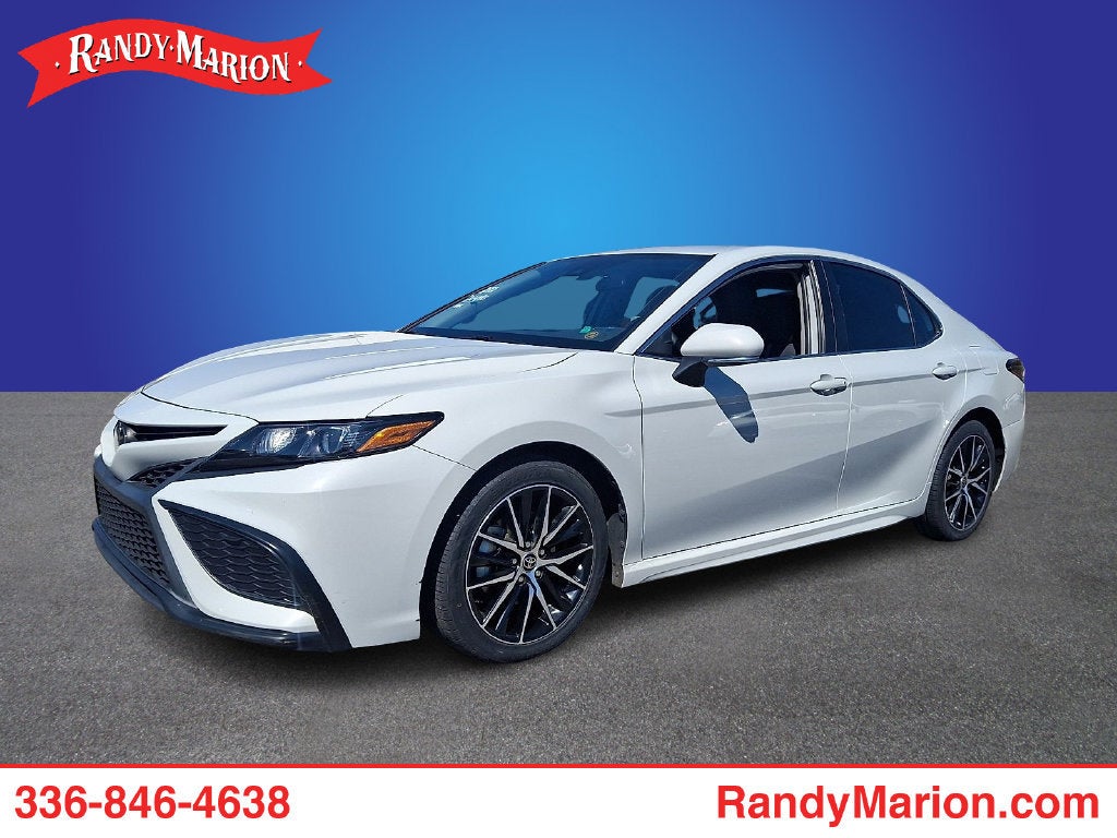 2022 Toyota Camry SE FWD