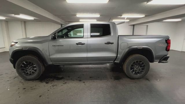 View vehicle photo 5