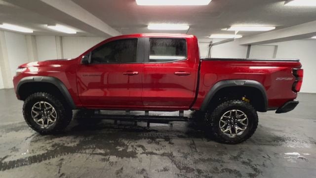 View vehicle photo 5