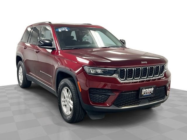 2023 Jeep Grand Cherokee Laredo 4WD