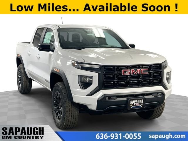 Summit White 2026 GMC Canyon Elevation Crew Cab 4WD Pickup Truck Four-Wheel Drive Automatic
