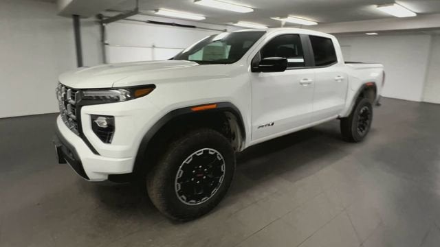 View vehicle photo 4